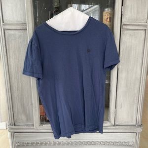 American Eagle T Shirt 🩷all $3/$4 items are BOGO free🩷